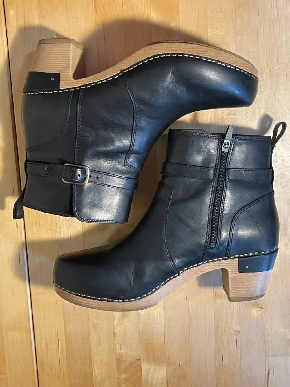 Dansko Anya Black Leather Booties Waxy Burnished Ankle Boots Comfort Casual Shoe